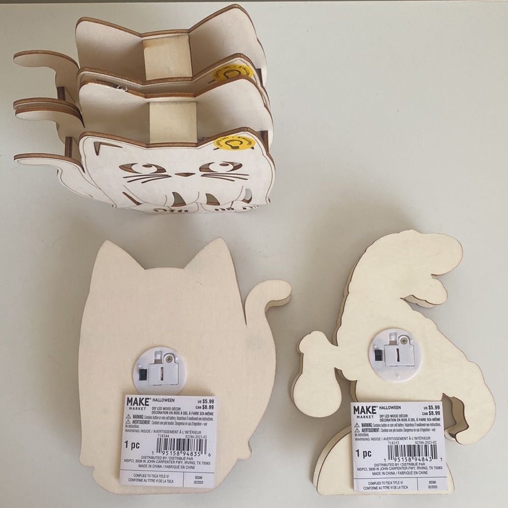 Halloween Kids Crafts Color Your Own DIY LED Wood Decor Qty. 4 NWT - Picture 3 of 3